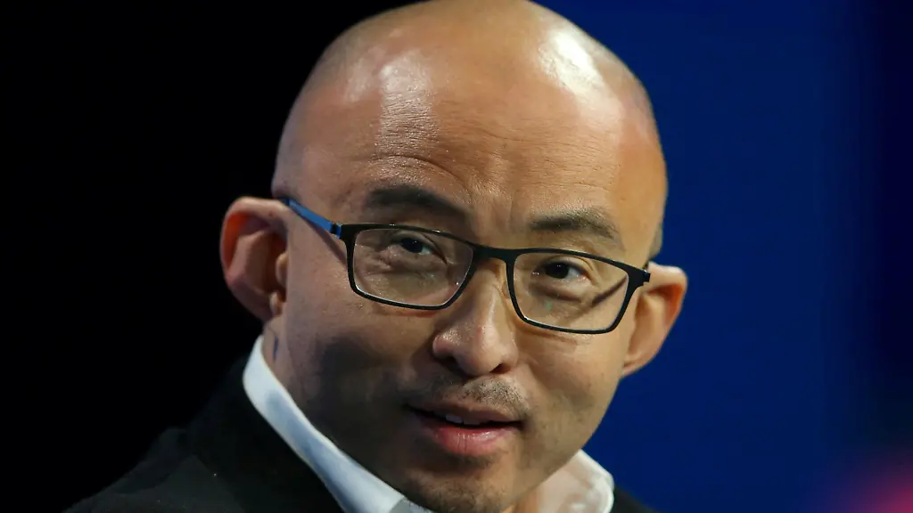 2023-02-17T011308Z-579000412-RC2OCZ9703CV-RTRMADP-3-CHINARENAISSANCE-CHAIRMAN