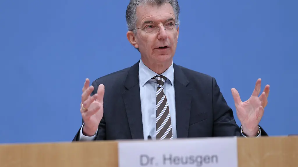 Wir-sind-uns-zu-schade-diesen-Kriegsverbrechern-im-Kreml-mit-der-Muenchner-Sicherheitskonferenz-eine-Buehne-fuer-ihre-Propaganda-zu-bieten-Christoph-Heusgen-Vorsitzender-der-Muenchner-Sicherheitskonferenz