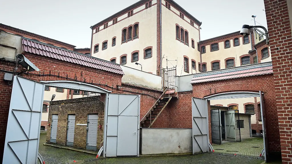 Der-Innenhof-der-Gedenkstaette-Lindenstrasse-54