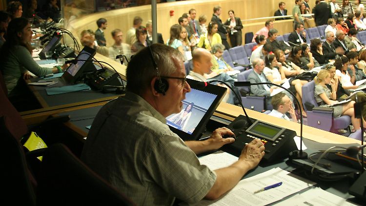 Ein Übersetzer in der EU-Kommission.