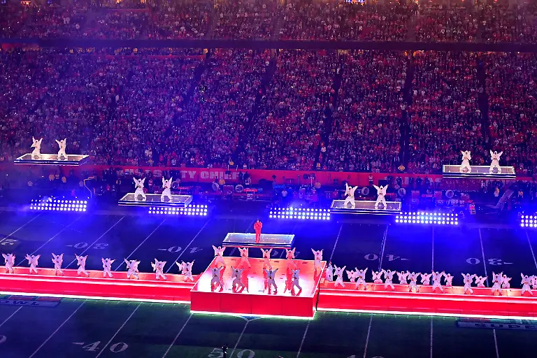 2023-02-13T015300Z-1403969924-MT1USATODAY19984096-RTRMADP-3-NFL-SUPER-BOWL-LVII-KANSAS-CITY-CHIEFS-VS-PHILADELPHIA-EAGLES