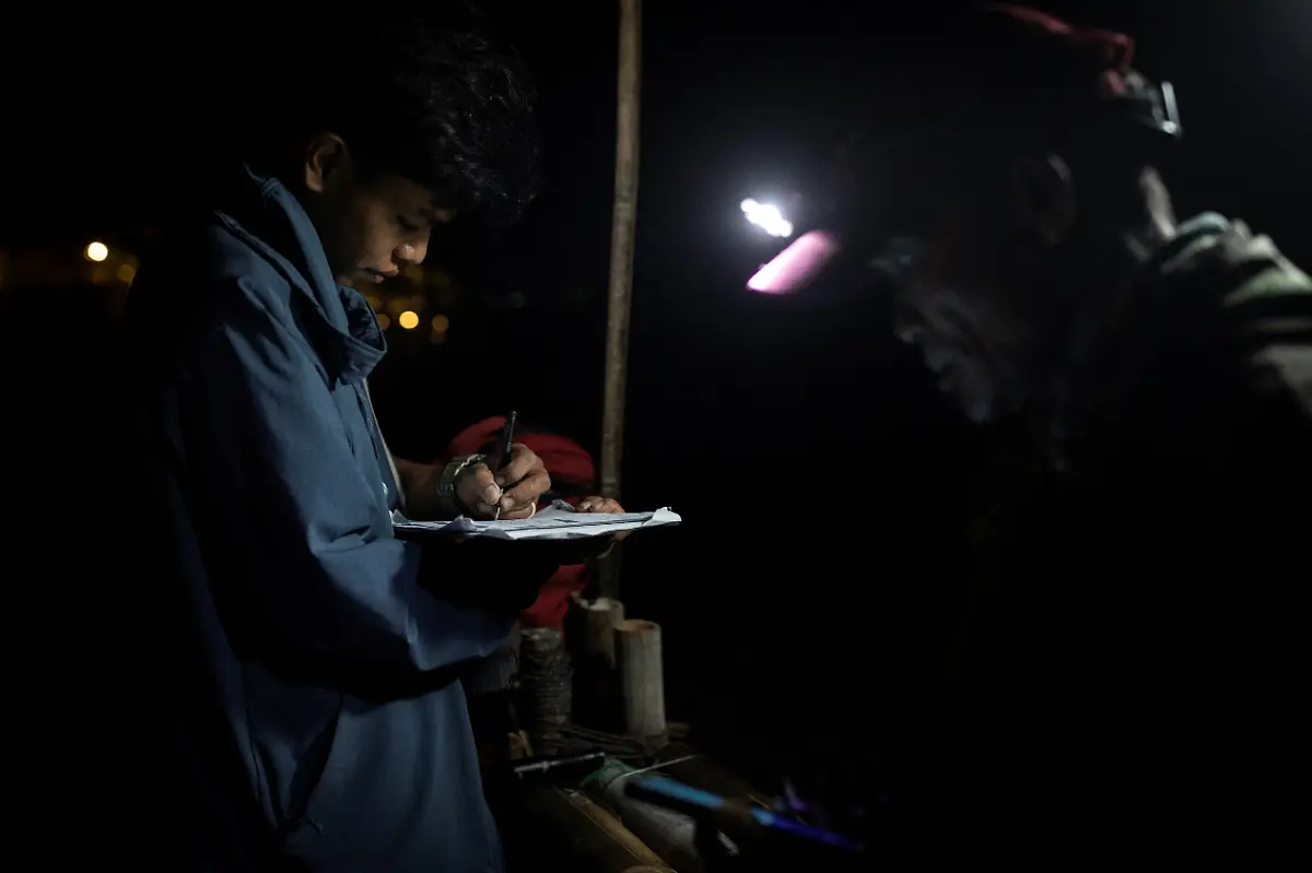 2023-02-06T231244Z-1455555060-RC279Y9EF4WD-RTRMADP-3-PHILIPPINES-ENVIRONMENT-TURTLES