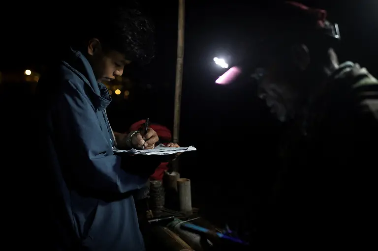 2023-02-06T231244Z-1455555060-RC279Y9EF4WD-RTRMADP-3-PHILIPPINES-ENVIRONMENT-TURTLES