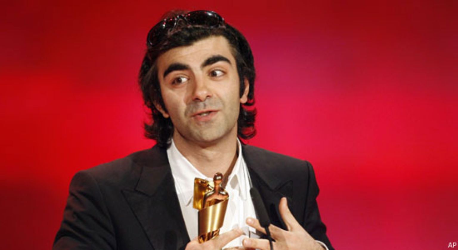 Der sonst eher coole Fatih Akin war regelrecht gerührt. "Ich hab euch alle lieb", sagte er, nachdem er den Deutschen Filmpreis in Gold gewonnen hatte.