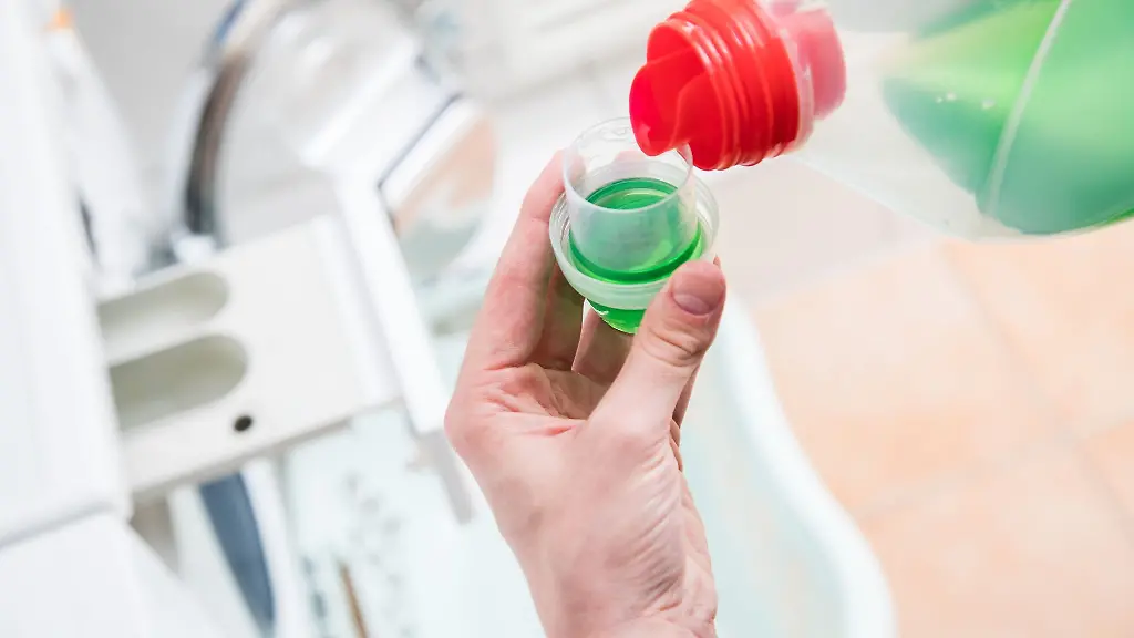 Die-richtige-Dosierung-ist-nicht-nur-wichtig-um-saubere-Waesche-zu-bekommen-Man-mutet-damit-auch-der-Umwelt-keine-unnoetige-Belastung-zu