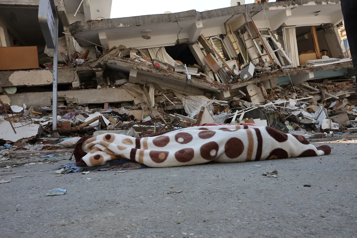 2023-02-08T103707Z-1028991917-RC2Y6Z9ONNPF-RTRMADP-3-TURKEY-QUAKE