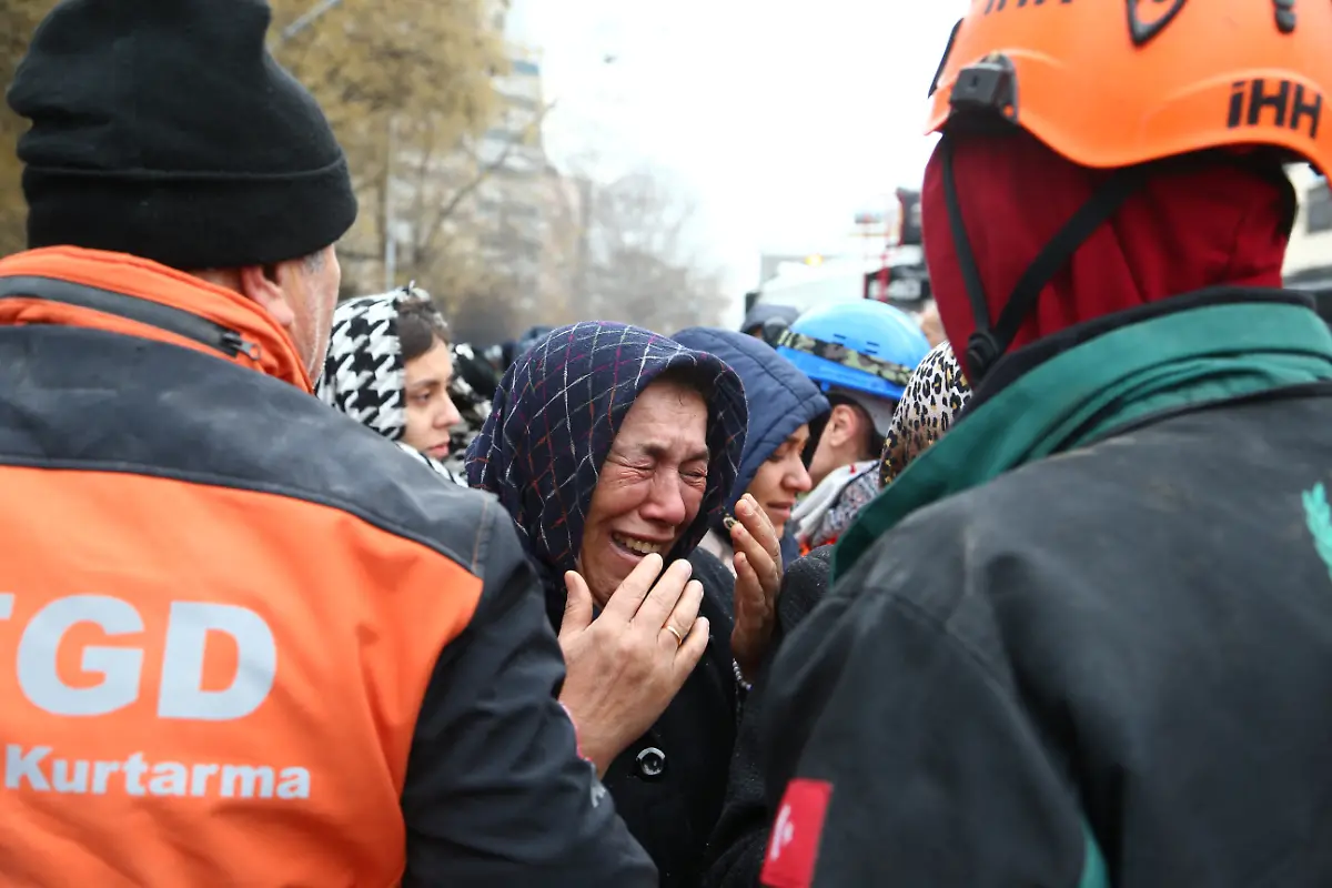 2023-02-07T145624Z-1108232771-RC2A6Z9L3PGR-RTRMADP-3-TURKEY-QUAKE