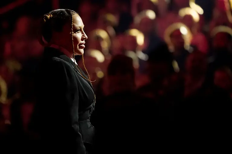 Saengerin-Madonna-bei-der-Verleihung-der-65-Grammy-Awards