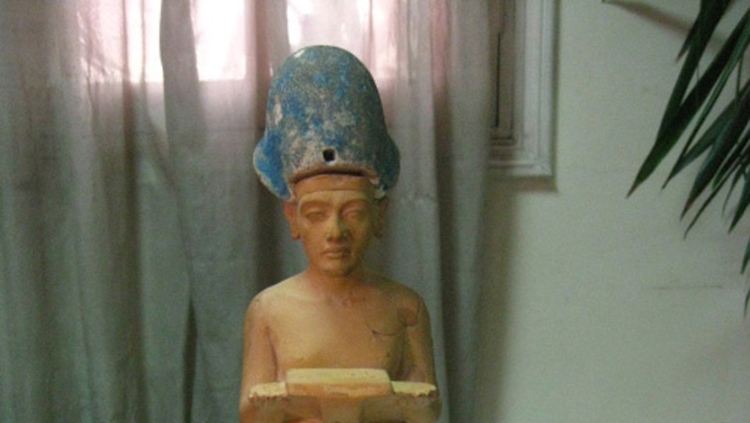 Die Kalkstein-Statuette stammt aus dem 14. Jahrhundert v. Chr.