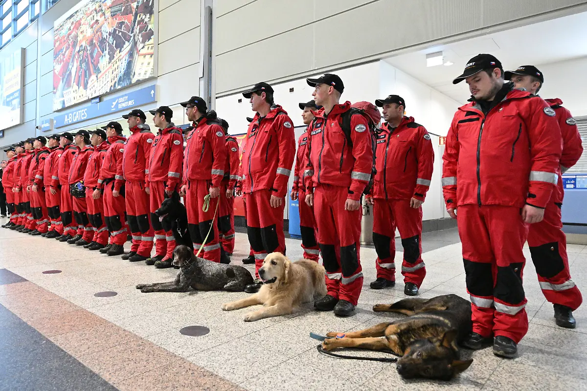 50c8f077e76dc629650f718e592cf0e1