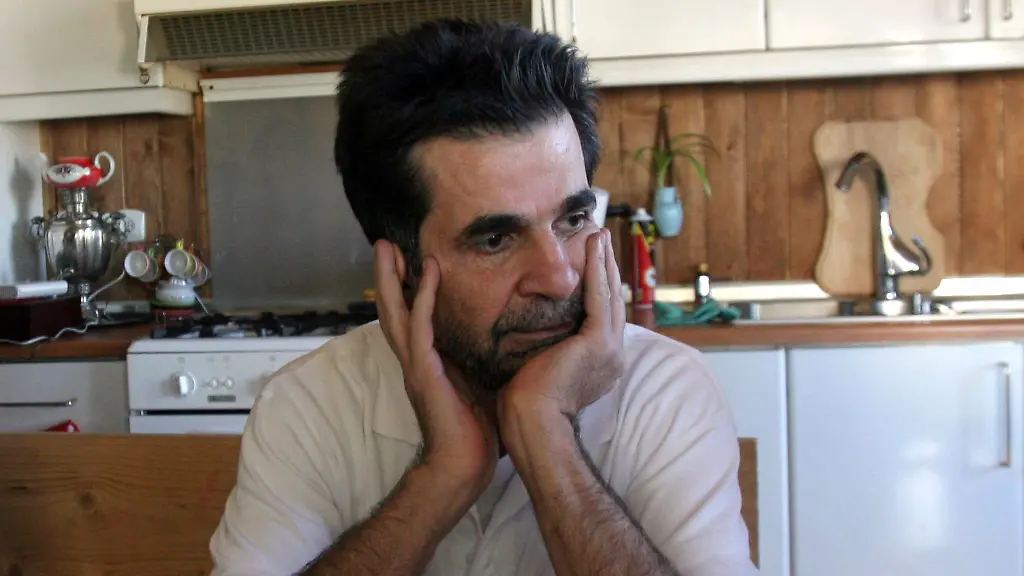 Der-iranische-Filmemacher-Jafar-Panahi-2010-in-seinem-Haus