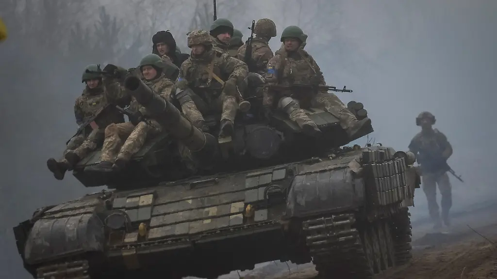 2023-01-20T131854Z-435354303-RC29UY9HS69M-RTRMADP-3-UKRAINE-CRISIS-CHORNOBYL-DRILLS