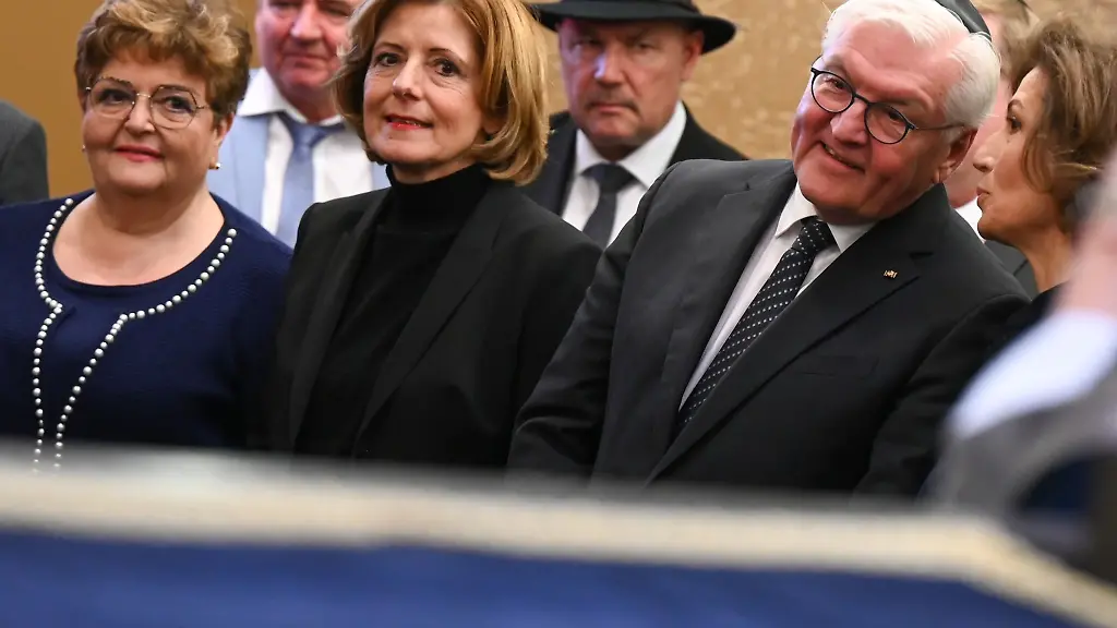 Bundespraesident-Frank-Walter-Steinmeier-und-Malu-Dreyer-SPD-Ministerpraesidentin-in-Rheinland-Pfalz