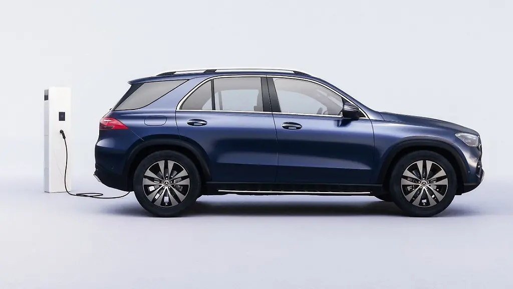 Aufgefrischtes-SUV-Mercedes-hat-den-GLE-ueberarbeitet-und-dabei-unter-anderem-auch-alle-Antriebe-elektrifiziert