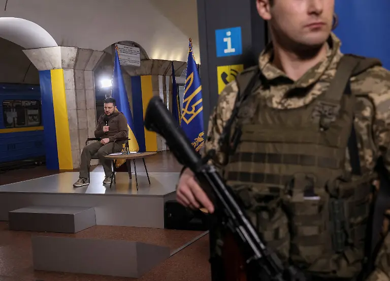 2022-04-23T000000Z-111412394-RC26TT9J5W1A-RTRMADP-3-UKRAINE-CRISIS-ZELENSKIY