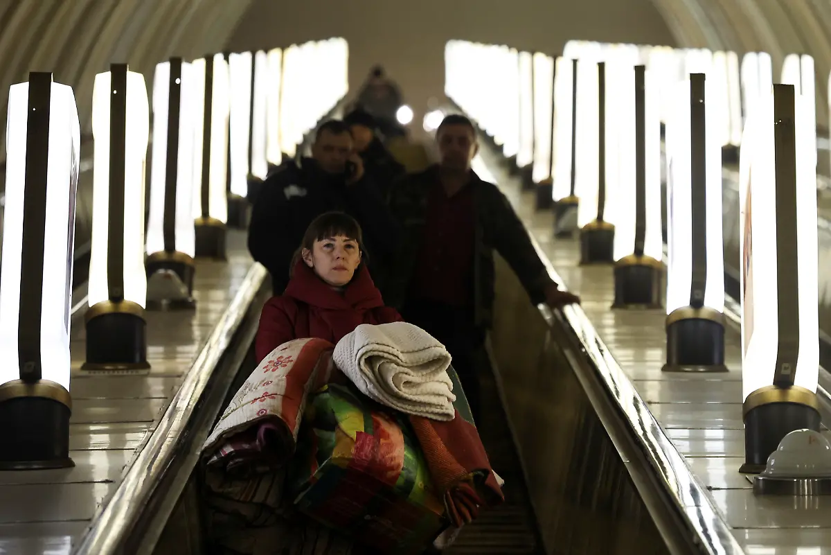 2022-03-02T101653Z-1267744198-RC29US93J71O-RTRMADP-3-UKRAINE-CRISIS-KYIV