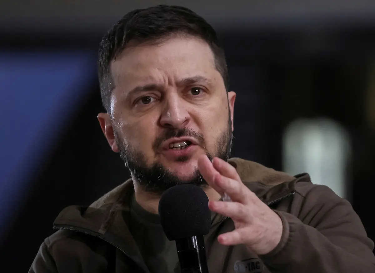 2022-04-23T000000Z-255020492-RC26TT9X5VCR-RTRMADP-3-UKRAINE-CRISIS-ZELENSKIY