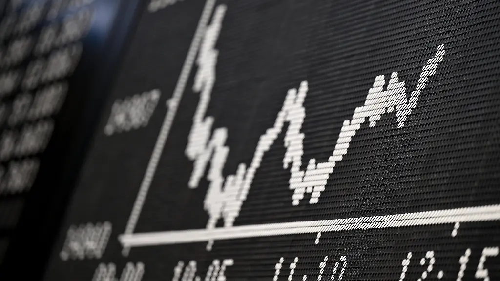 5a16e666a3511e8079b3fa7318dbc4d9