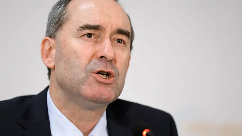 Hubert-Aiwanger-Wirtschaftsminister-von-Bayern-und-Landesvorsitzender-der-Freien-Waehler