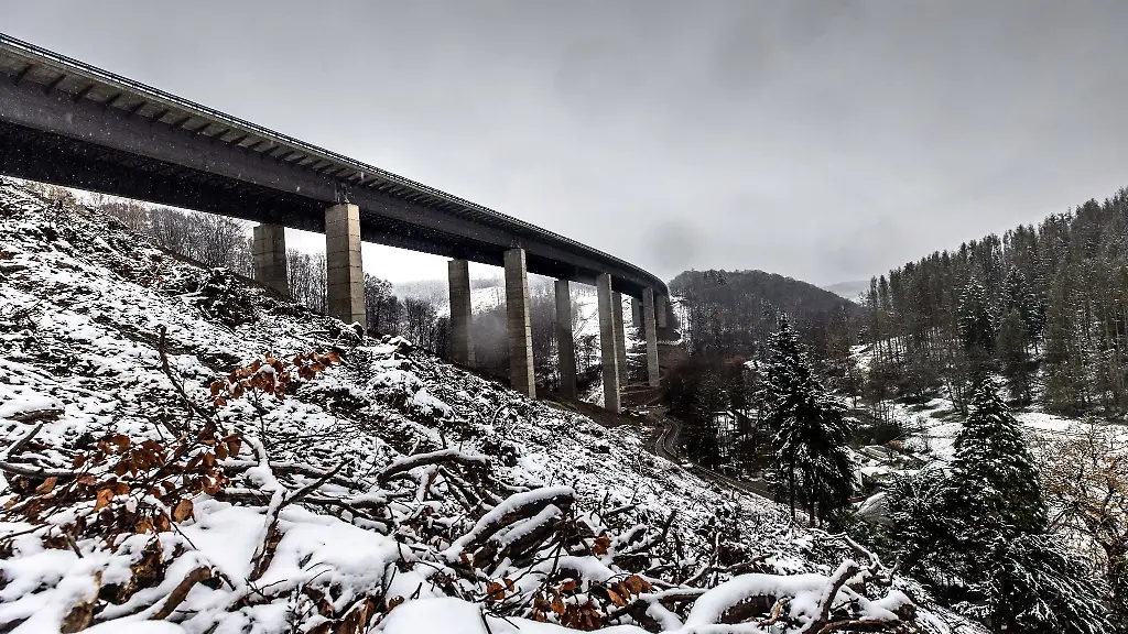 Bauarbeiten-an-der-A45-Talbruecke-Rahmede-ein-Jahr-nach-ihrer-Sperrung