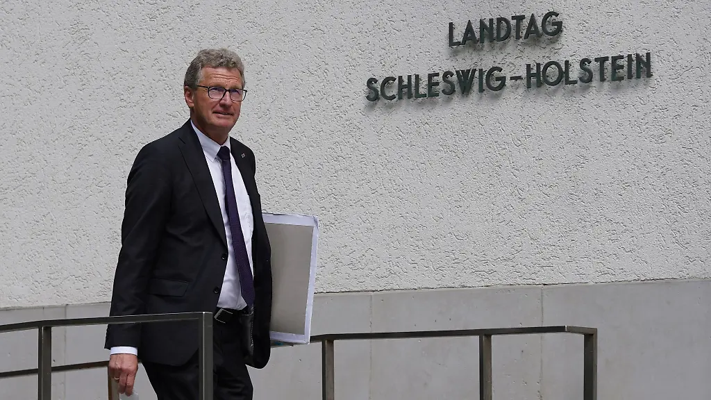 Schleswig-Holsteins-Ex-Verkehrsminister-Bernd-Buchholz-FDP-kommt-zum-Landtag