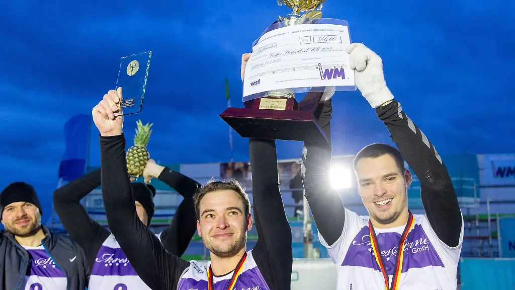 Die-neuen-Weltmeister-Peter-und-Robert-Albrecht-aus-Schwerin-vom-Team-Dick-und-Doof