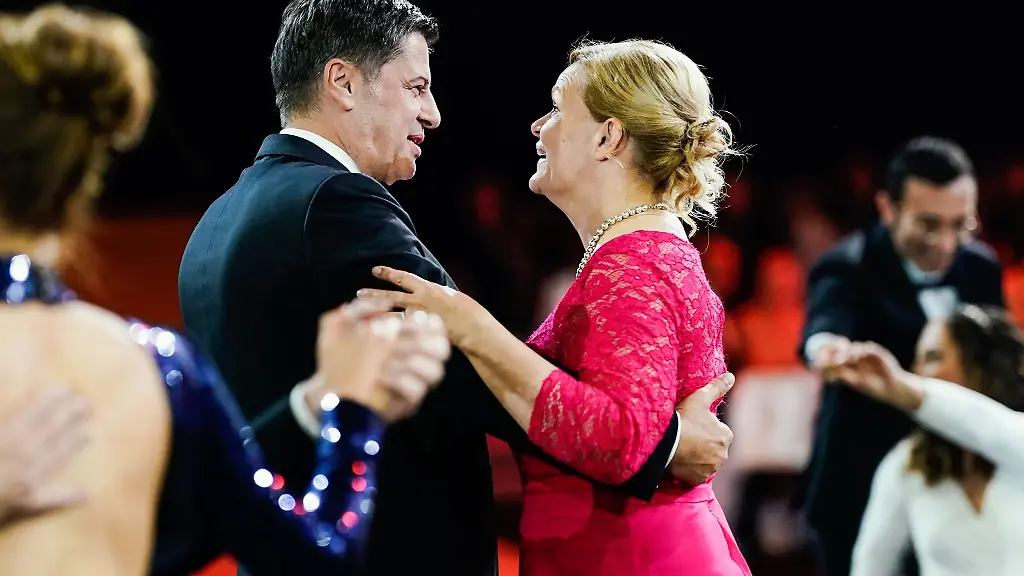 Sportministerin-Nancy-Faeser-SPD-und-der-Sporthilfe-Aufsichtsratschef-Christian-Seifert-werden-beim-Ball-erwartet