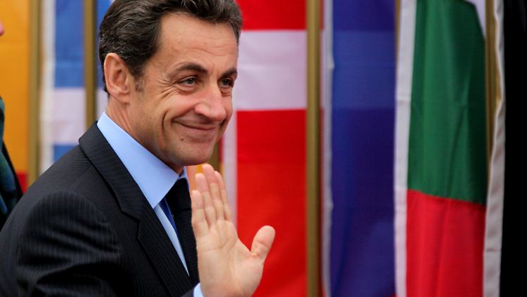 Mit einer Handvoll Themen begrüßt Frankreichs Präsident Sarkozy am Abend die Mächtigen der Wirtschafts- und Finanzwelt.