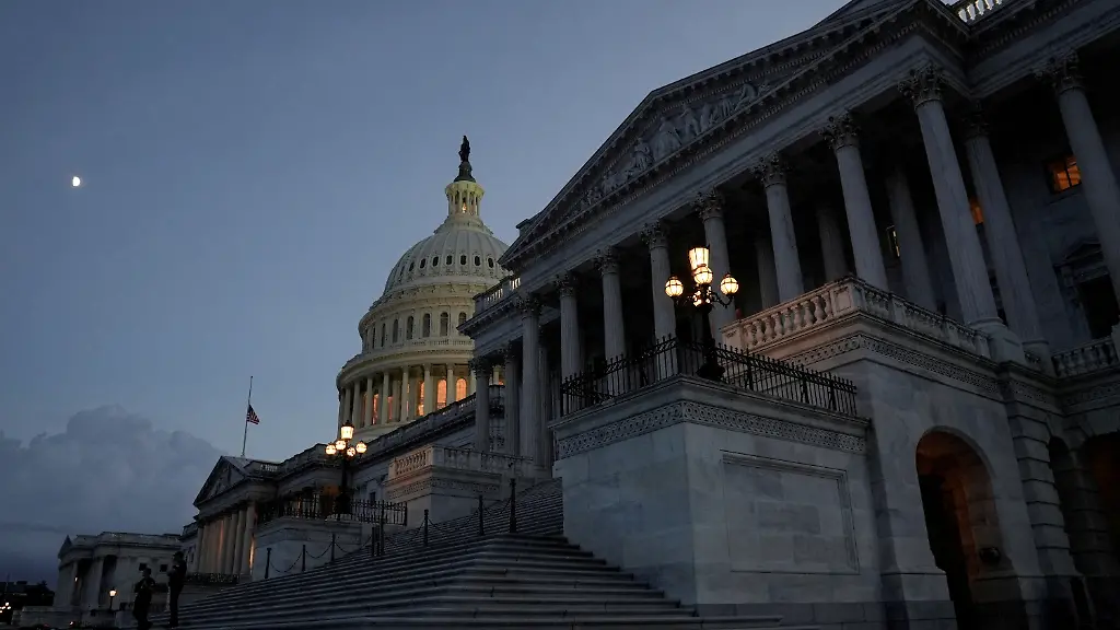 2023-01-19T053424Z-1066013413-RC2DRV9XTDLT-RTRMADP-3-USA-CONGRESS-DEBT-INVESTORS