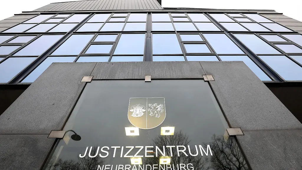 Das-Justizzentrum-u-a-Sitz-des-Landgerichts