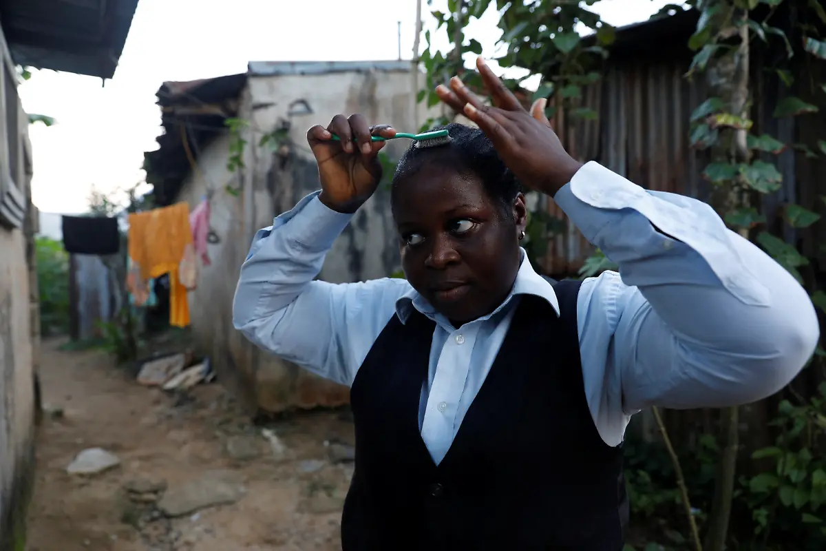 2023-01-12T085634Z-1697963818-RC2HQX9ZQGTF-RTRMADP-3-NIGERIA-SECURITY-WOMEN