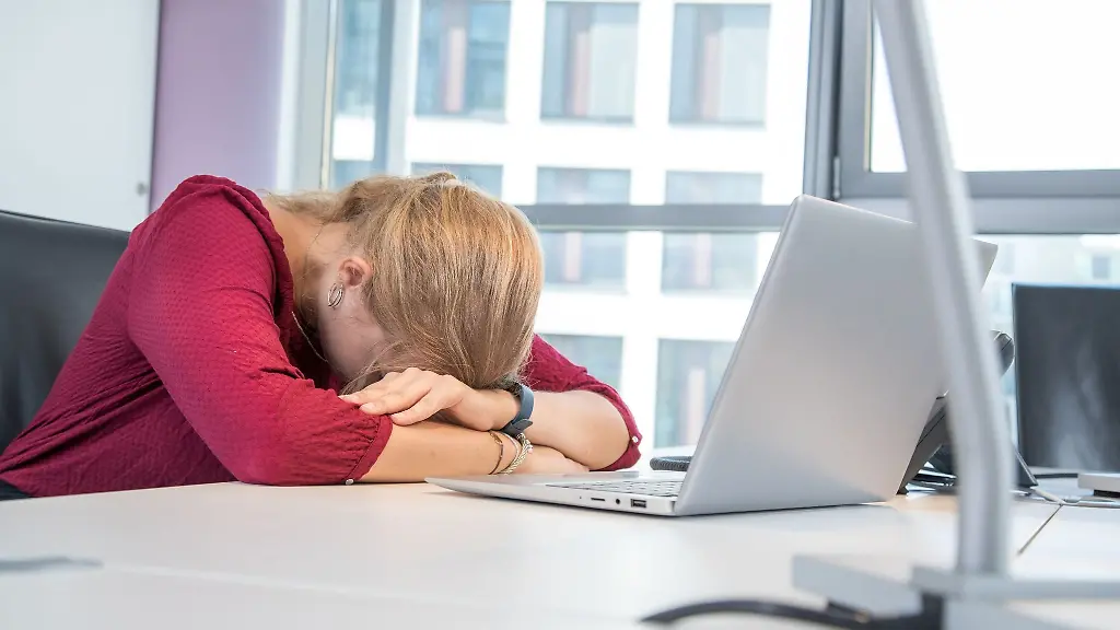 Staendige-Selbstzweifel-im-Job-laugen-auf-Dauer-aus