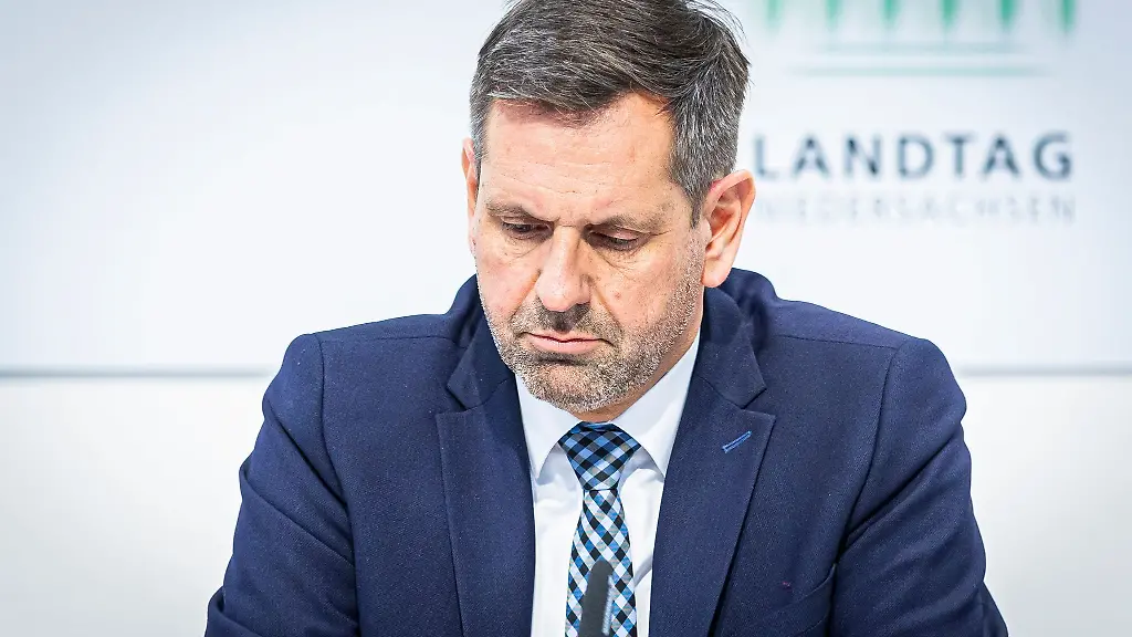 Olaf-Lies-SPD-Minister-fuer-Wirtschaft-und-Verkehr-in-Niedersachsen