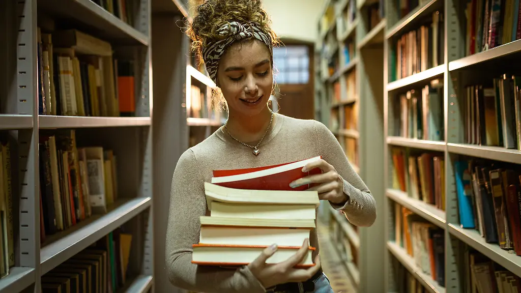 Klassiker-der-Weltliteratur-Diese-Buecher-gehoeren-in-jedes-Buecherregal