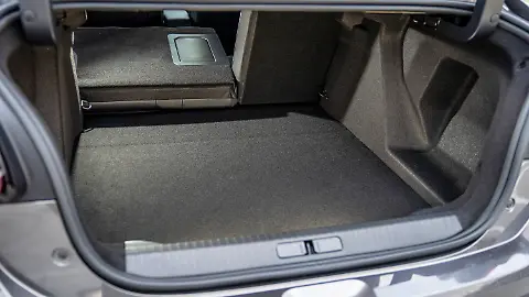 Hhergelegt und elegant: Citron C4 X - Limousine mit Kingsize-Komfort -  ntv.de