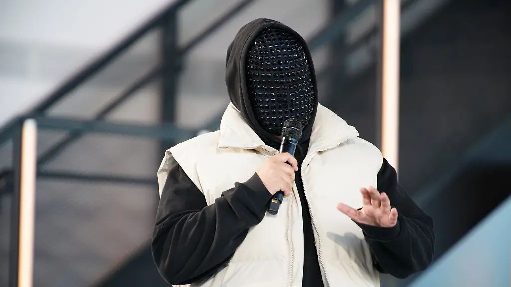 Der-maskierte-Esopios-polarisiert-Quelle-RTL-Stefan-Gregorowius