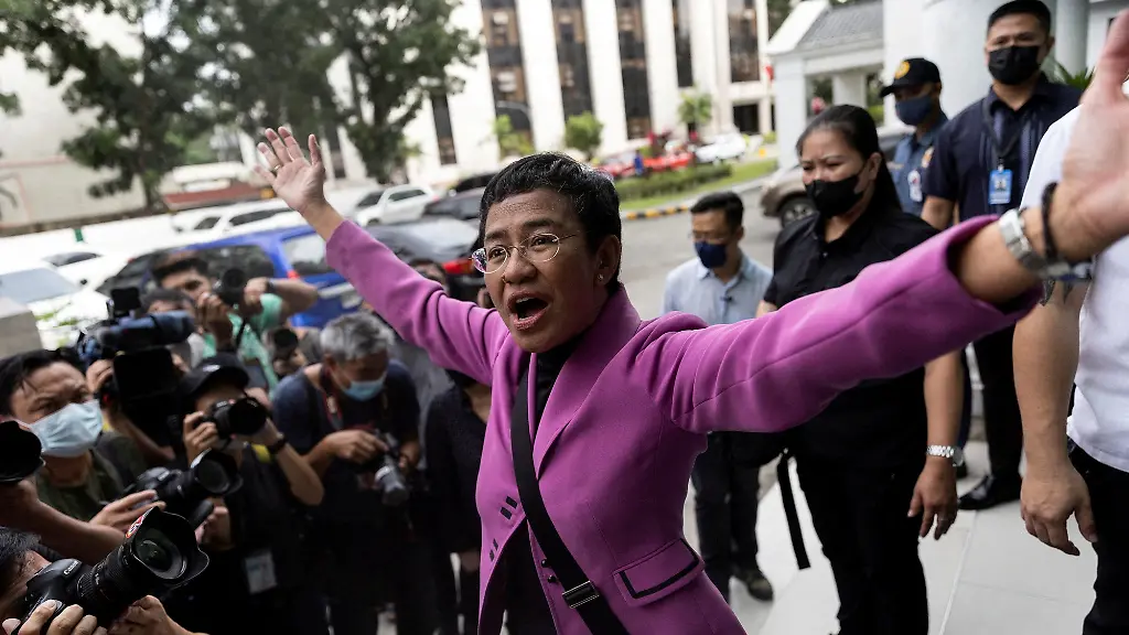 2023-01-18T042658Z-625709942-RC2PSY9CYNJE-RTRMADP-3-PHILIPPINES-MEDIA