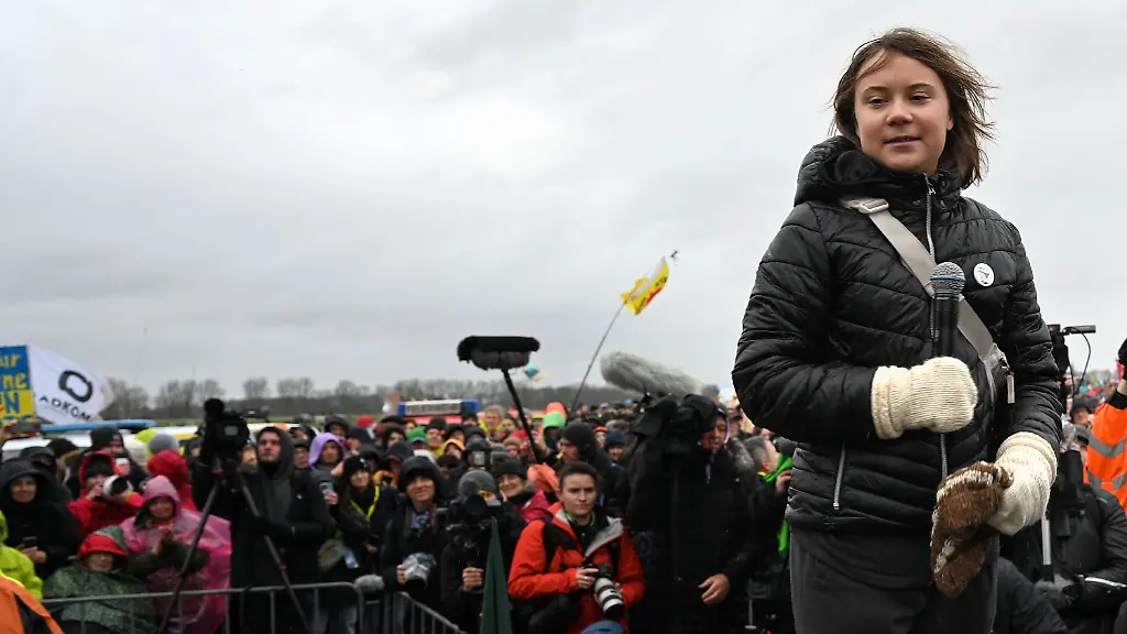 107f2ee4b52703eeca5b977cacf385e9