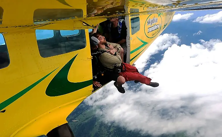 fb4ae1cd-df96-4bc4-ad67-a9fb2fe05bd4-41eb7b75-609d-4e0c-8ddc-78a73aa2e6b2