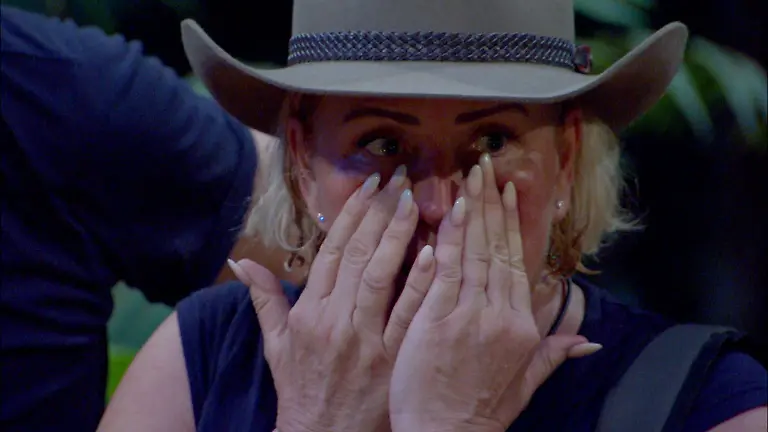 fb4ae1cd-df96-4bc4-ad67-a9fb2fe05bd4-2dc5cf8d-b641-4c33-a64e-750d4e624e47