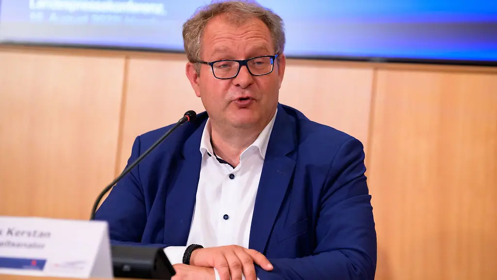 Jens-Kerstan-Senator-fuer-Umwelt-Klima-Energie-und-Agrarwirtschaft-in-Hamburg