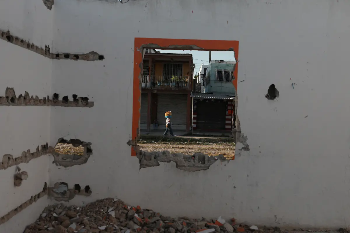 2023-01-04T111837Z-1966943092-RC2LSS9O2ZJ3-RTRMADP-3-MEXICO-ENVIRONMENT-TRAIN