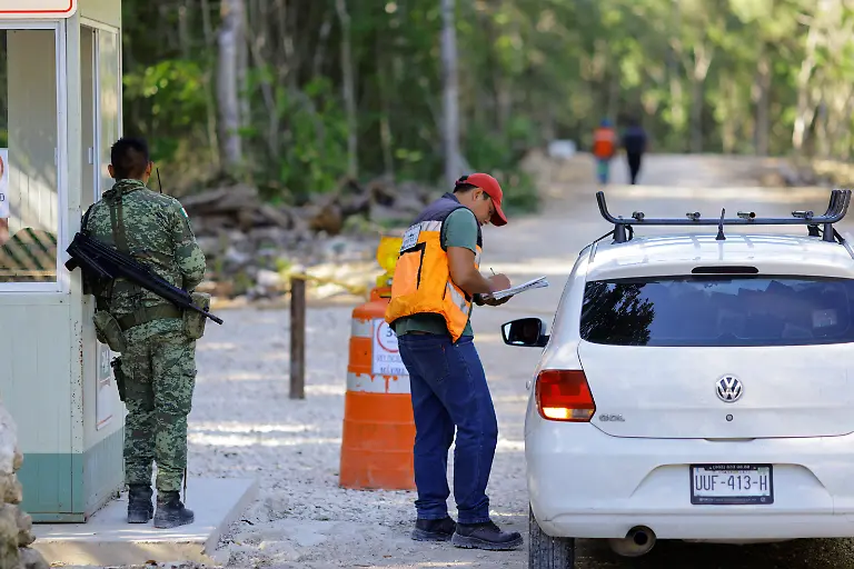 2023-01-04T111755Z-99937518-RC2KIX9GGA3Q-RTRMADP-3-MEXICO-ENVIRONMENT-TRAIN