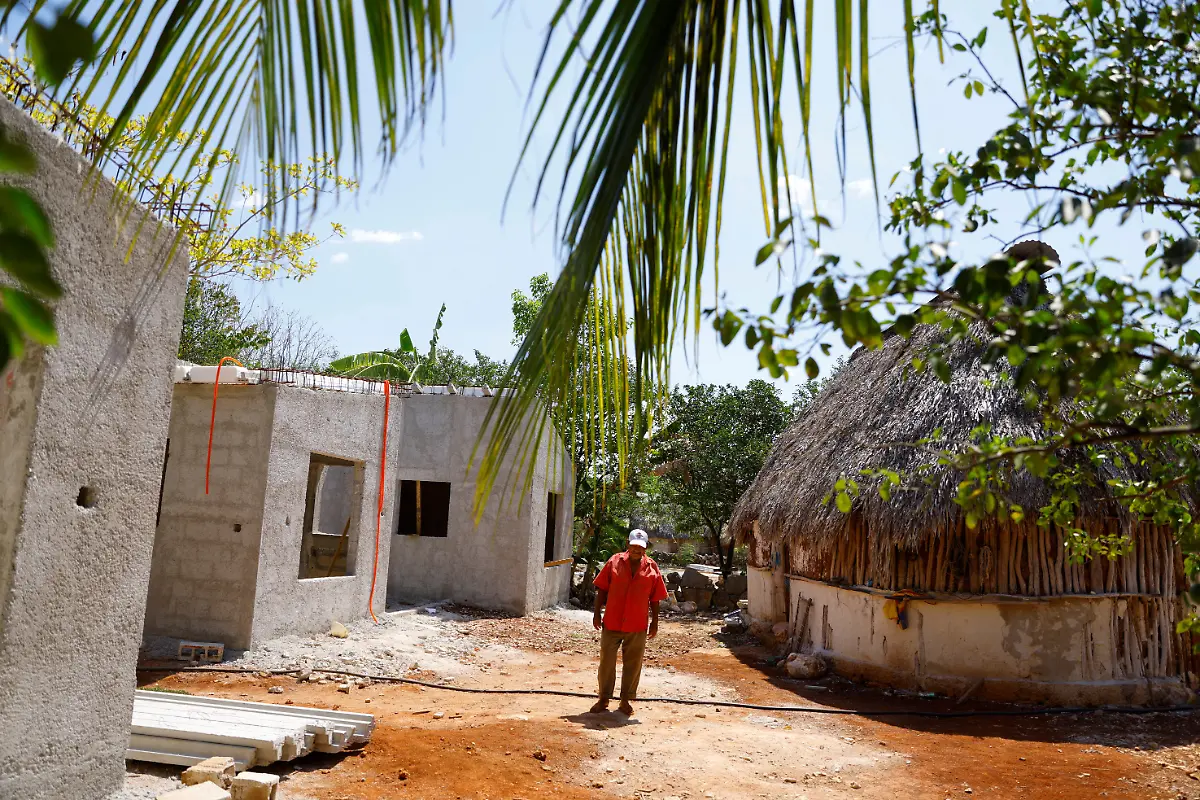 2023-01-04T111804Z-1961034273-RC247U9AV57Q-RTRMADP-3-MEXICO-ENVIRONMENT-TRAIN