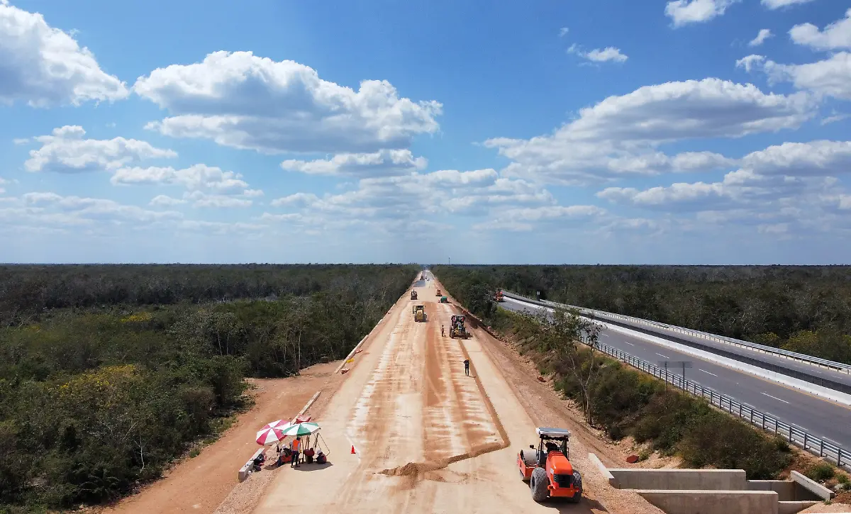 2023-01-04T111828Z-1599879134-RC2MRS9QVE84-RTRMADP-3-MEXICO-ENVIRONMENT-TRAIN