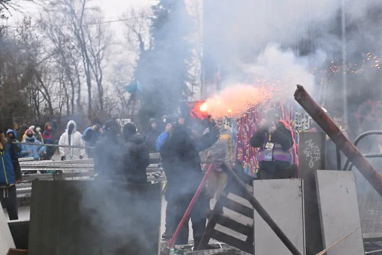 e0d5af36947a2d545a70fe20805a8ec8