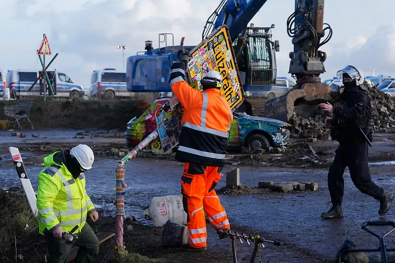 9ea92d169d392a32ac19ffed5fb1d3ad