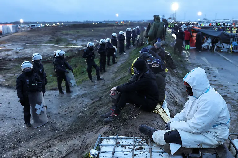 9c3cd2c3635701e615ae8b552e841a8e