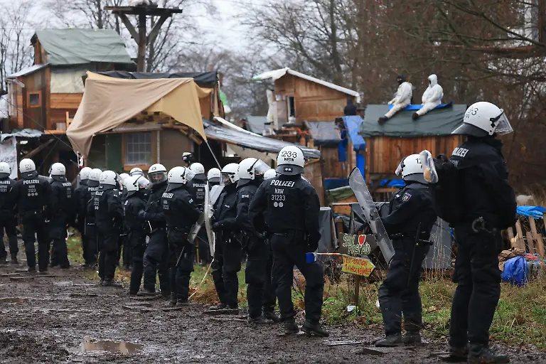 3eb72f3f350013b68143b8d0cacae034