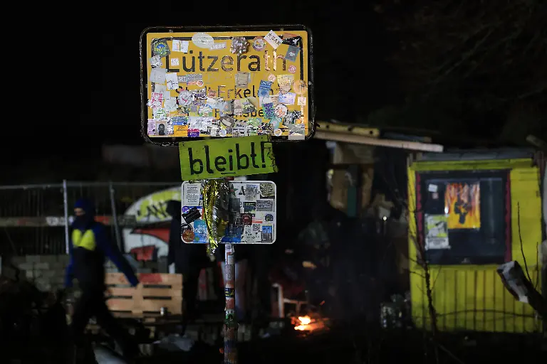 53956a33a4e1226dda7a13be073e0ef0